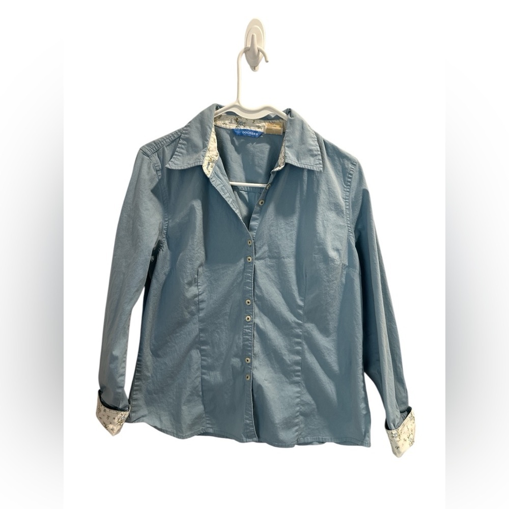 Dockers Women’s Button-Up Shirt – Classic Y2K Style‎ with Floral Trim – Size L